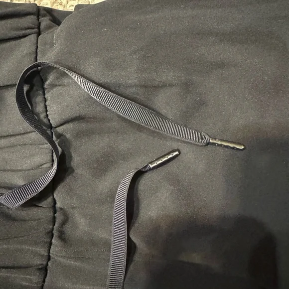 Lululemon On the Fly Black Pants - Picture 2 of 4